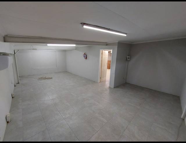 112M² WAREHOUSE TO LET IN HENNOPSPARK